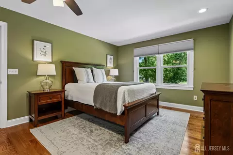Bedroom - 2 Link Pl, Edison, NJ 08820 photo 2 of 4