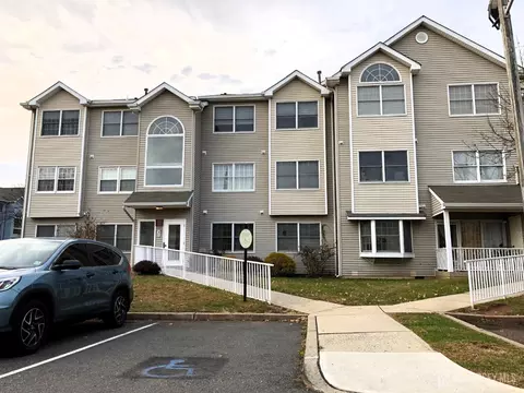 736 Edpas Rd, New Brunswick, NJ 08901