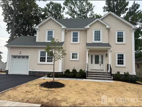 208 E James Pl E, Iselin, NJ 08830