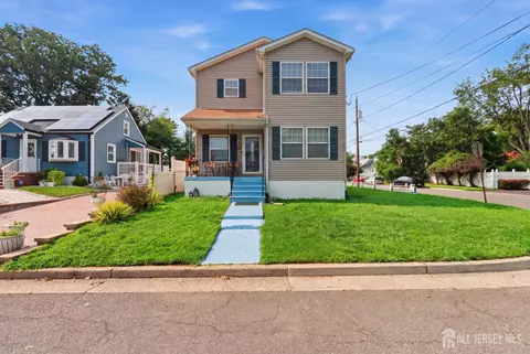 1738 W 3rd St W, Piscataway, NJ 08854