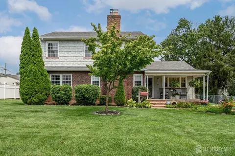 776 Harrell Ave, Woodbridge, NJ 07095