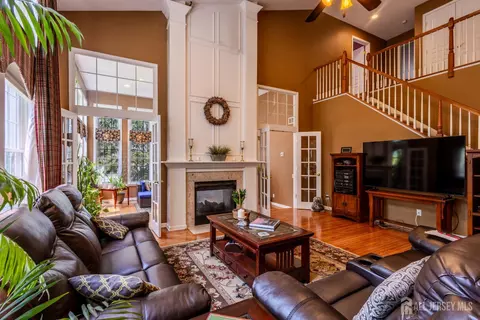 18 Hartlander St, East Brunswick, NJ 08816