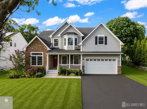 5 Devoes Ln, East Brunswick, NJ 08816