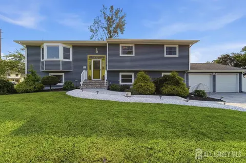 5350 Orchard St, Piscataway, NJ 08854