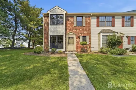 543 Manchester Ct, Piscataway, NJ 08854