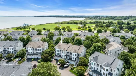 9 S Shore Dr S, South Amboy, NJ 08879