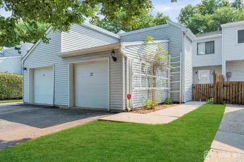 23 Krenkel Ct, Flemington, NJ 08822