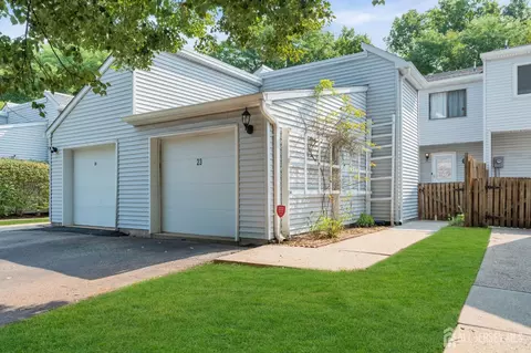 23 Krenkel Ct, Flemington, NJ 08822