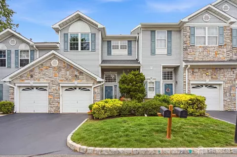 8 Rondell Ln, South Amboy, NJ 08879