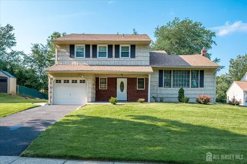 17 Myrtle Rd, East Brunswick, NJ 08816
