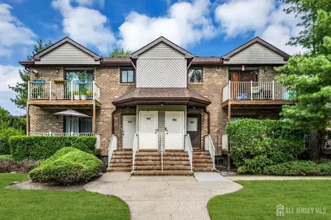 4103 Birchwood Ct, North Brunswick, NJ 08902
