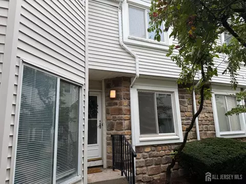 1038 Schmidt Ln, North Brunswick, NJ 08902