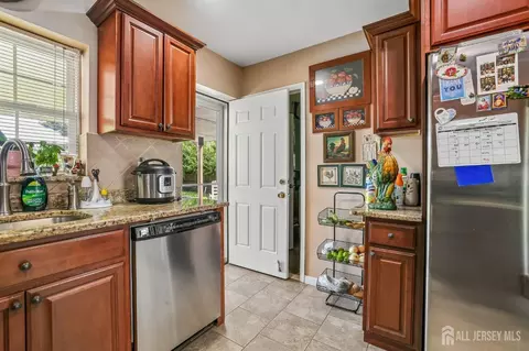Entry Way - 57 Gurley Rd, Edison, NJ 08817 photo 2 of 2