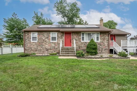 42 Central Ave, Piscataway, NJ 08854
