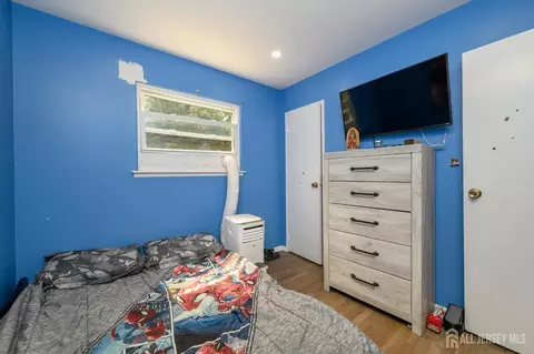 Bedroom - 72 Lawrence Dr, Hackettstown, NJ 07840 photo 6 of 10