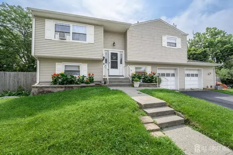 Exterior - 72 Lawrence Dr, Hackettstown, NJ 07840 photo 11 of 11
