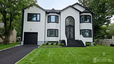 10 Poe Ave, Somerset, NJ 08873
