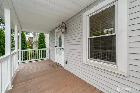 Exterior - 328 Runyon Ave, Middlesex, NJ 08846 photo 4 of 11