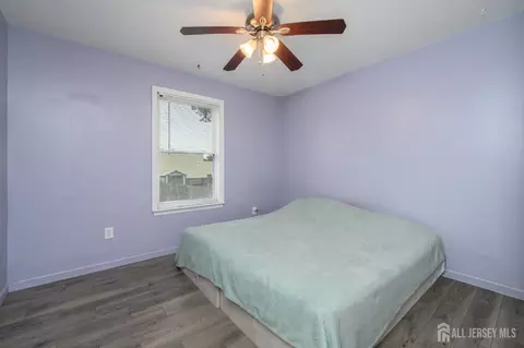 Bedroom - 328 Runyon Ave, Middlesex, NJ 08846 photo 1 of 8
