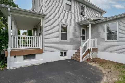 Exterior - 328 Runyon Ave, Middlesex, NJ 08846 photo 11 of 11