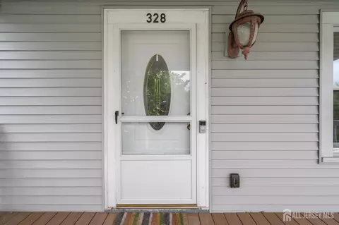 Exterior - 328 Runyon Ave, Middlesex, NJ 08846 photo 5 of 11