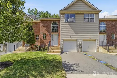 130 Orchid Ln, Ewing, NJ 08638