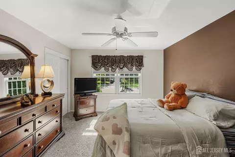 Bedroom - 174 Cottrell Rd, Matawan, NJ 07747 photo 2 of 6