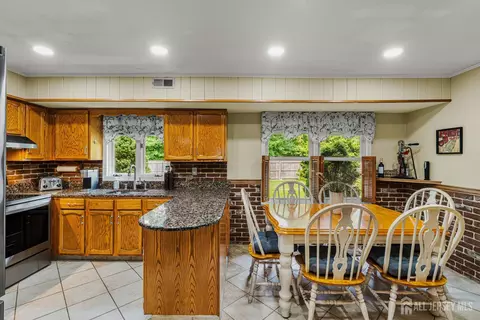 Kitchen - 174 Cottrell Rd, Matawan, NJ 07747 photo 2 of 6