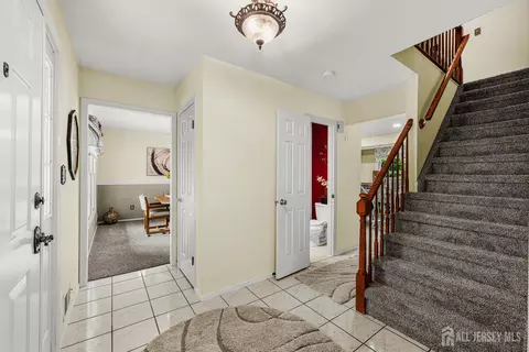 Entry Way - 174 Cottrell Rd, Matawan, NJ 07747 photo 2 of 2