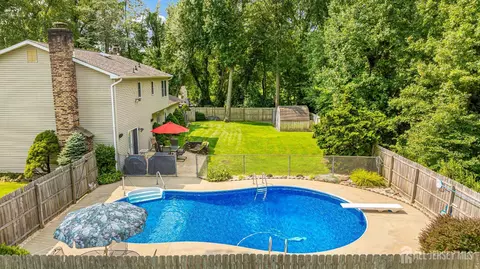 Exterior - 174 Cottrell Rd, Matawan, NJ 07747 photo 4 of 7