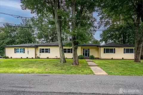 120 Codington Ave, Somerset, NJ 08873