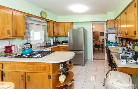 Kitchen - 36 Brookfall Rd, Edison, NJ 08817 photo 2 of 3