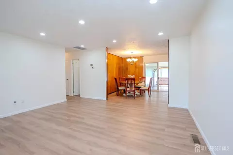 Living - 4 Hunterdon Ave, Monroe, NJ 08831 photo 3 of 5