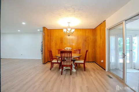Dining - 4 Hunterdon Ave, Monroe, NJ 08831 photo 2 of 3