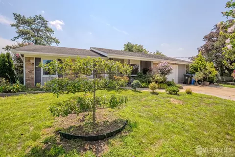 Exterior - 4 Hunterdon Ave, Monroe, NJ 08831 photo 1 of 9