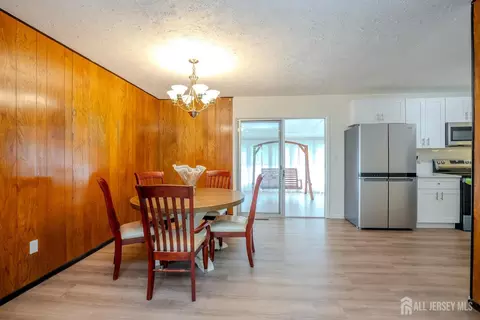 Dining - 4 Hunterdon Ave, Monroe, NJ 08831 photo 1 of 3