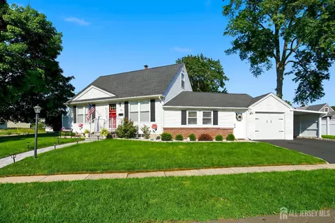 52 Leeds Dr, South Plainfield, NJ 07080