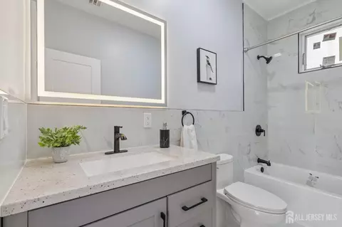 Bath - 239 Suttons Ln, Edison, NJ 08817 photo 4 of 9