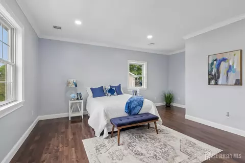 Bedroom - 239 Suttons Ln, Edison, NJ 08817 photo 3 of 10