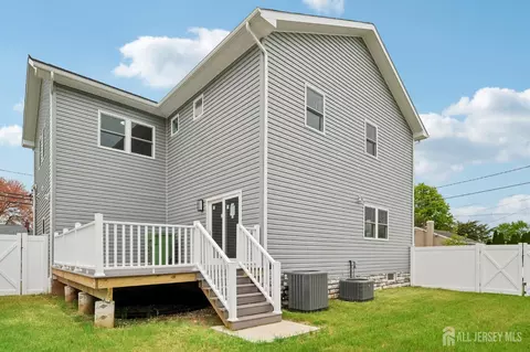 Exterior - 239 Suttons Ln, Edison, NJ 08817 photo 5 of 6