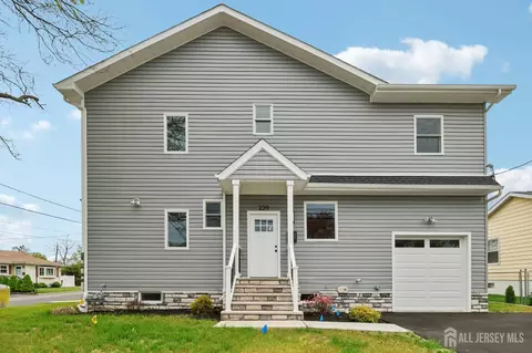 Exterior - 239 Suttons Ln, Edison, NJ 08817 photo 2 of 6