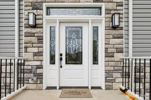 Entry Way - 239 Suttons Ln, Edison, NJ 08817 photo 1 of 8