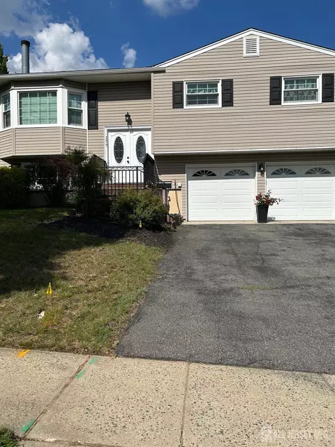 177 S Moetz Dr, Milltown, NJ 08850
