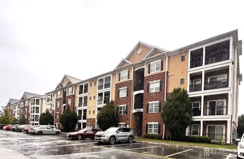 618 Strassle Way, South Plainfield, NJ 07080