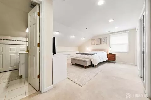 Bedroom - 9 Meyer Rd, Edison, NJ 08817 photo 1 of 8