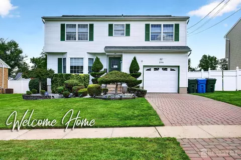 296 Remsen Ave, Avenel, NJ 07001