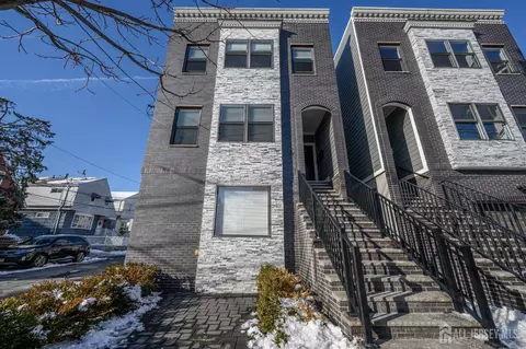 197 Garfield Ave, Jersey City, NJ 07305