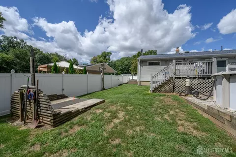 Exterior - 25 Brookside Rd, Edison, NJ 08817 photo 7 of 10