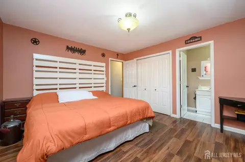Bedroom - 25 Brookside Rd, Edison, NJ 08817 photo 1 of 4