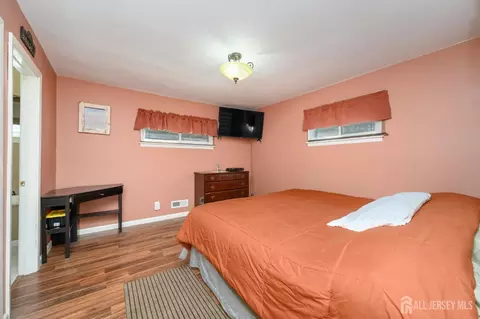 Bedroom - 25 Brookside Rd, Edison, NJ 08817 photo 2 of 4